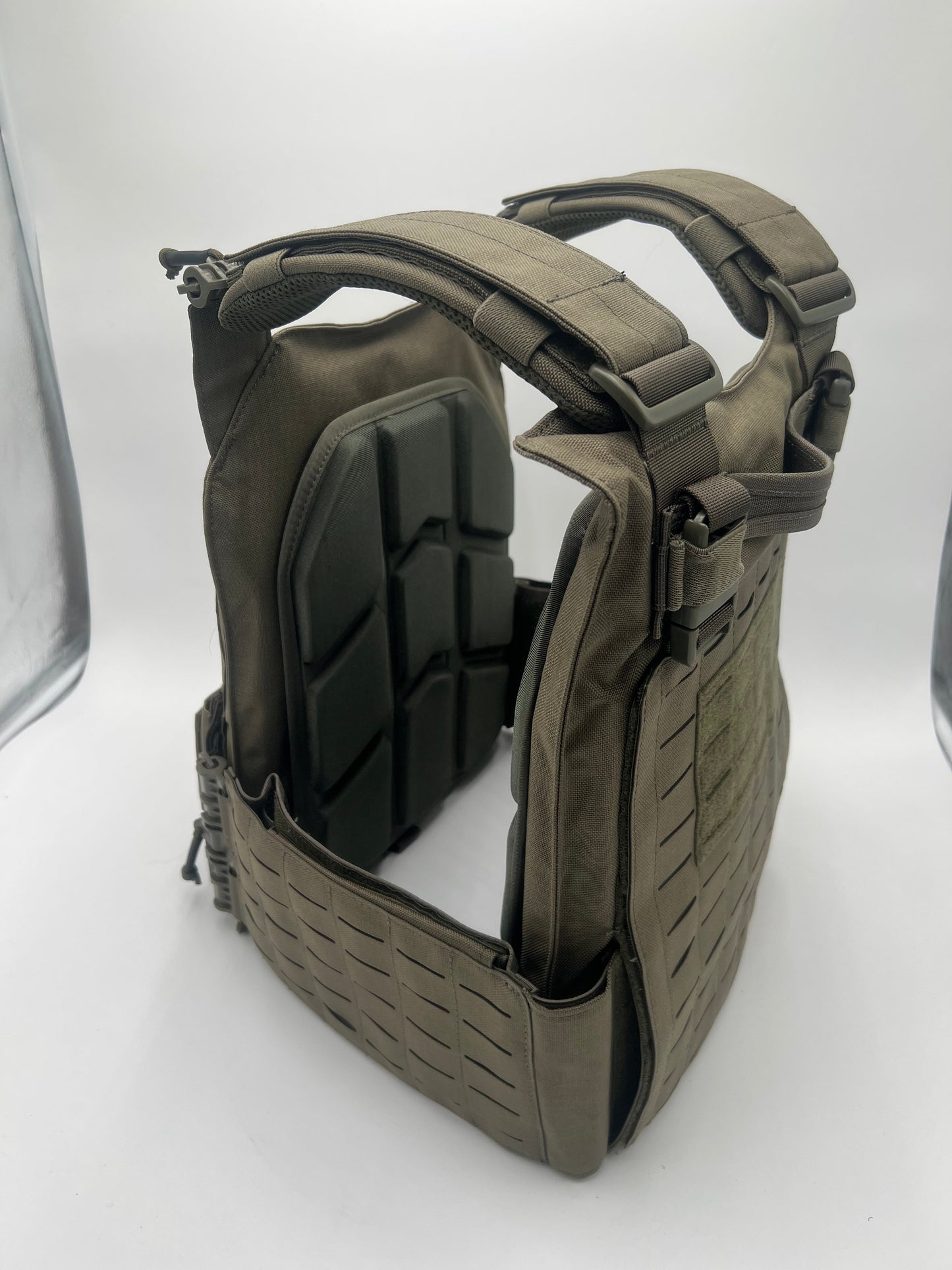 Redemption Tactical® "CRUSADER 2.0 XL” V4 Plate Carrier Vest with Side Cummerbund