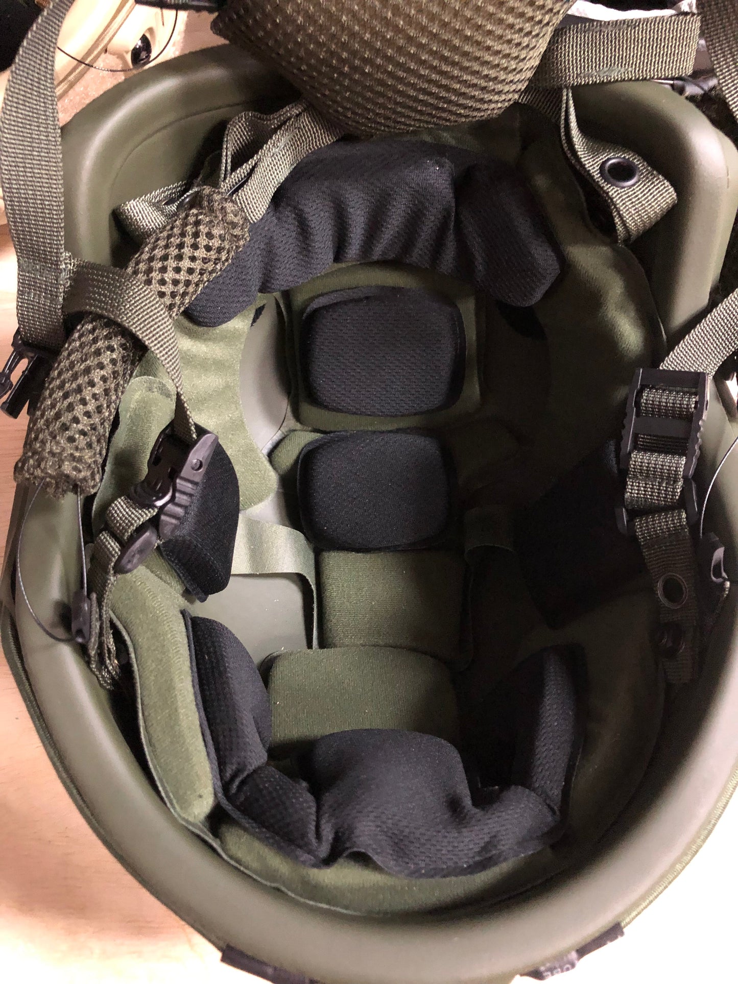 Ballistic Helmet RT2 High Cut Helmet: Tested to LEVEL IIIA (Included Arc Rails, Padding, Straps)